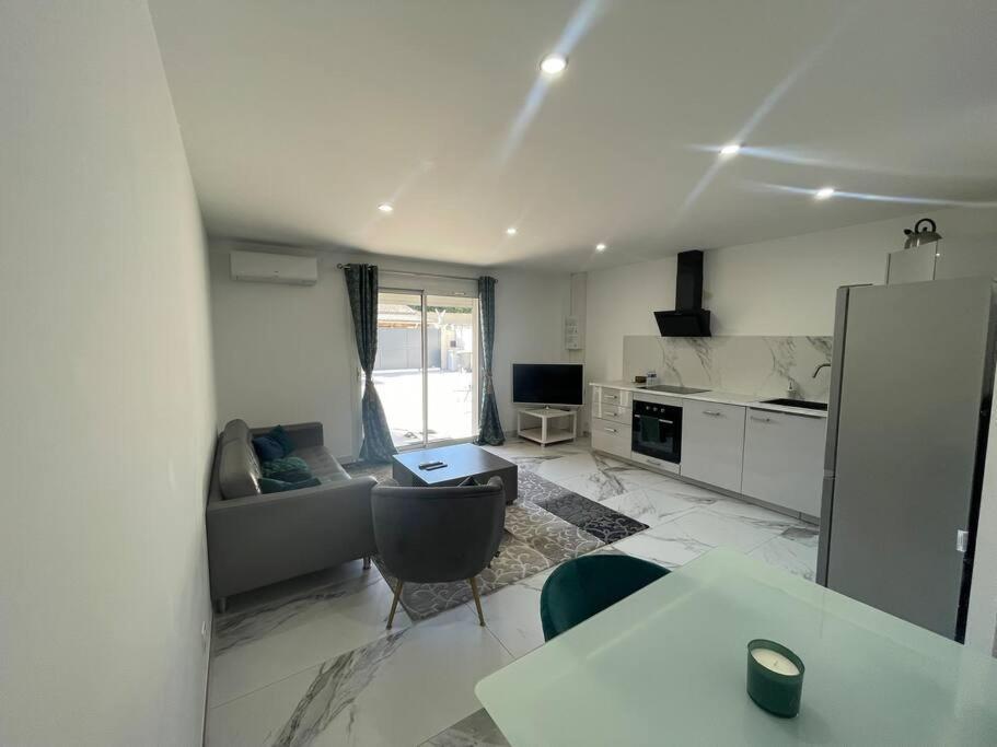 Bel Appartement Avec Parking Cabannes Exterior foto